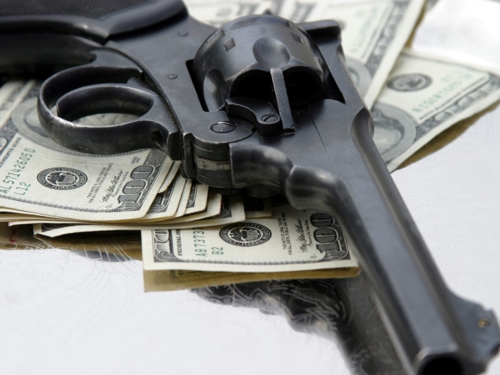 guns_money_cash_1280x960_wallpaper_Wallpaper HD_1280x960_www.paperhi.com